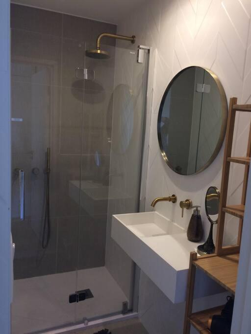 Lovely Refurbished Apartment Niza Exterior foto
